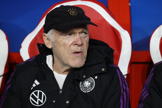 Hermann Gerland as assistand coach for Germany's U21.