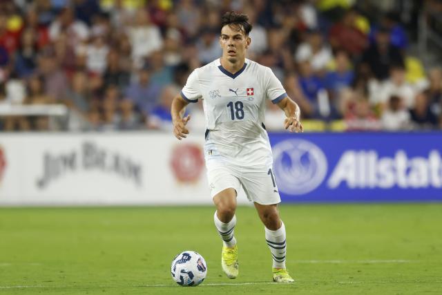 Ardon Jashari in action for Switzerland against the United States.