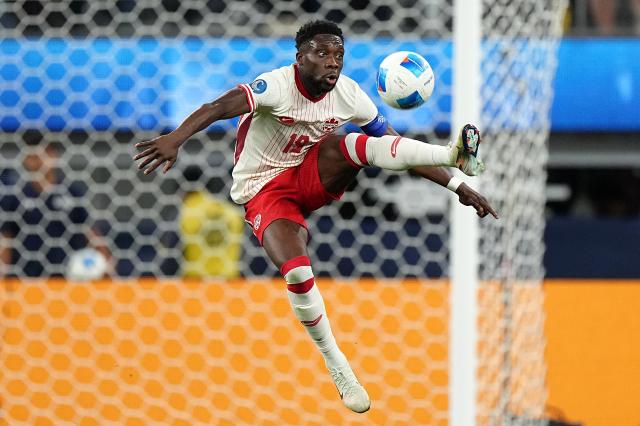Alphonso Davies in action for Canada.