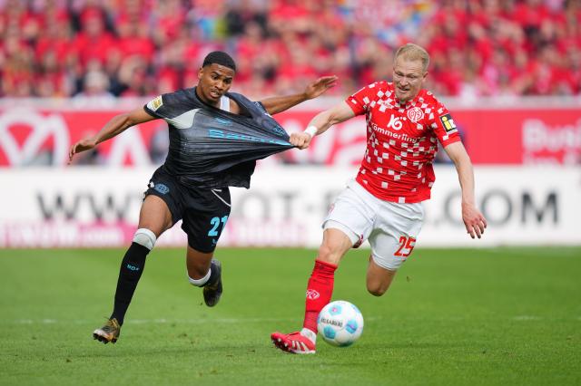 Amine Adli in action for Leverkusen against Mainz.