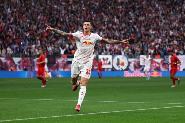 Benjamin Šeško celebrates RB Leipzig's opening goal against FC Bayern, 3. May 2025.