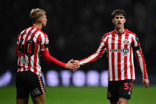Sunderland AFC's Trai Hume and Tom Watson during their Championship match against Preston, 6. November 2024.