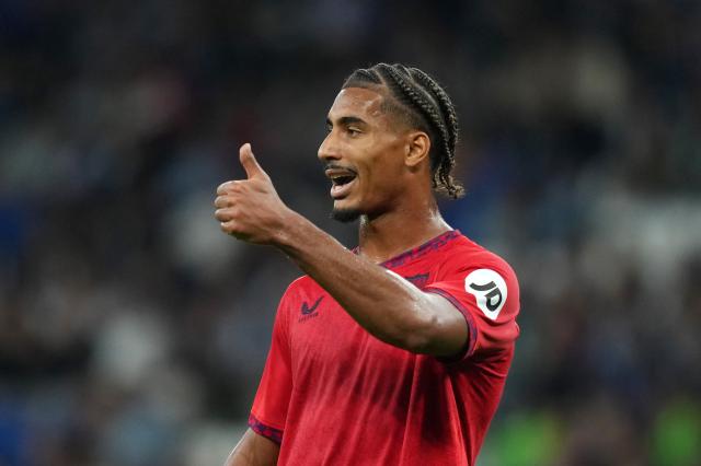 Loïc Badé for Sevilla.