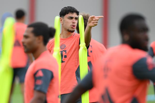 Aleksandar Pavlovic of FC Bayern in training.