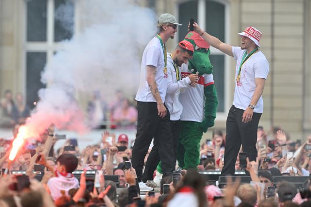 Woltemade starts on the bench