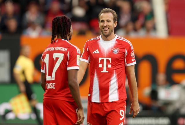 Michael Olise and Harry Kane against FC Augsburg.