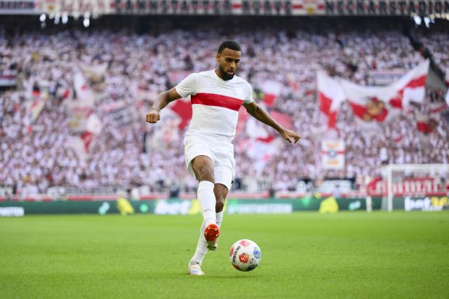 Josha Vagnoman against Borussia Mönchengladbach.