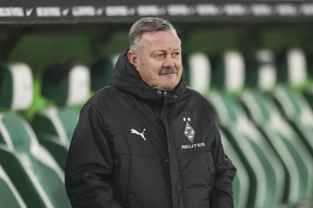 Roland Virkus looks on before the match at VfL Wolfsburg, 14. January 2025.