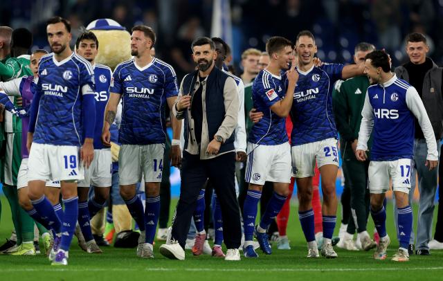 FC Schalke 04, celebrates after winning the 2. Bundesliga match vs. SpVgg Greuther Fürth