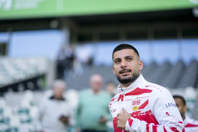 VfB Stuttgart's Deniz Undav warms up ahead of the clash against VfL Wolfsburg.