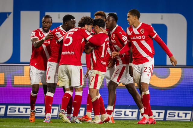 FC Energie Cottbus celebrate their goal during the 3. Liga match vs. Hansa Rostock