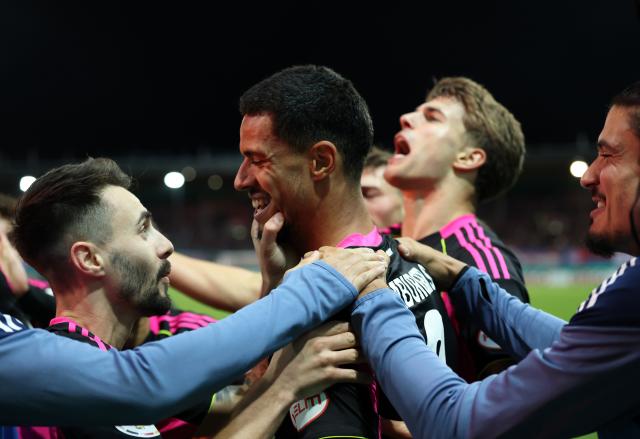 HSV progress to Round of 16