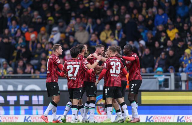 Hannover celebrates scoring their second goal during the 2. Bundesliga match vs. Eintracht Braunschweig 