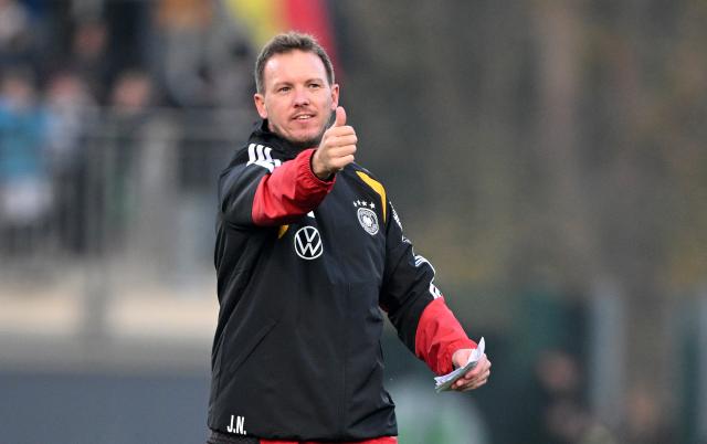 O técnico da DFB, Julian Nagelsmann, em treinamento. O técnico da DFB, Julian Nagelsmann, em treinamento.