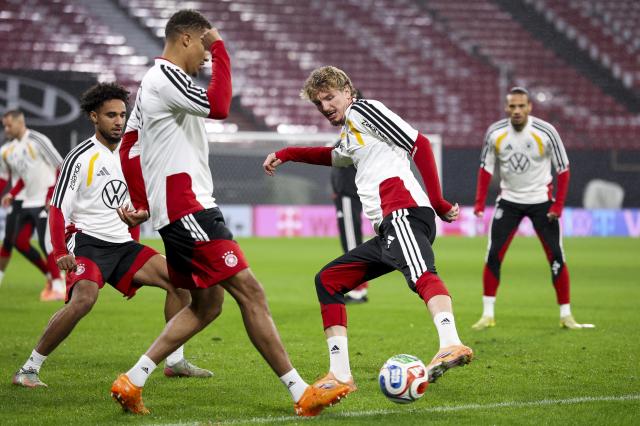 Germany are looking to book their place at the 2026 World Cup as they take on Slovakia.