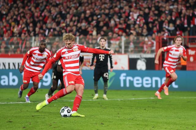 Leopold Querfeld during his goal against Bayern Munich.