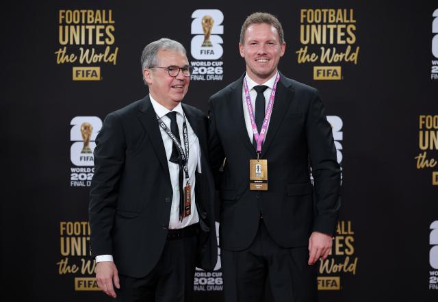 Julian Nagelsmann with politican Hermann Winkler before the draw
