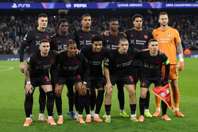 Leverkusen team photo.