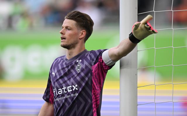 Omlin decides to stay in Bundesliga