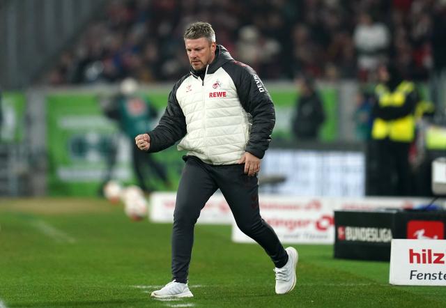 Kwasniok celebrating Köln's goal in Freiburg