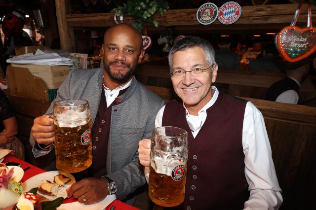FCB coach Vincent Kompany and FCB president Herbert Hainer at the Oktoberfest.