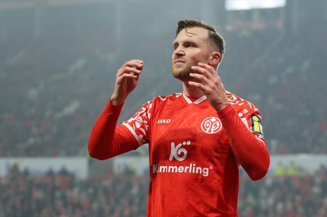Silvan Widmer for Mainz 05. Silvan Widmer for Mainz 05.
