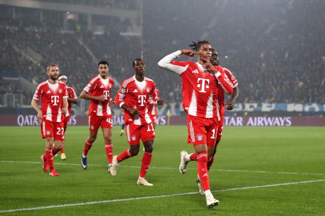 FC Bayern players celebrating against Atalanta.