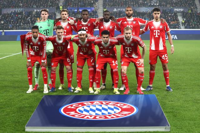 FC Bayern team photo.