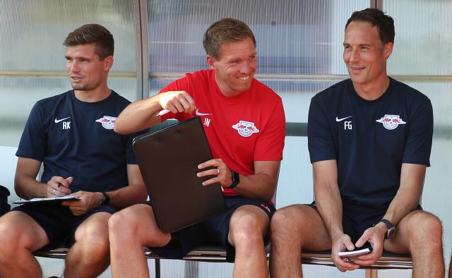 Julian Nagelsmann (middle).