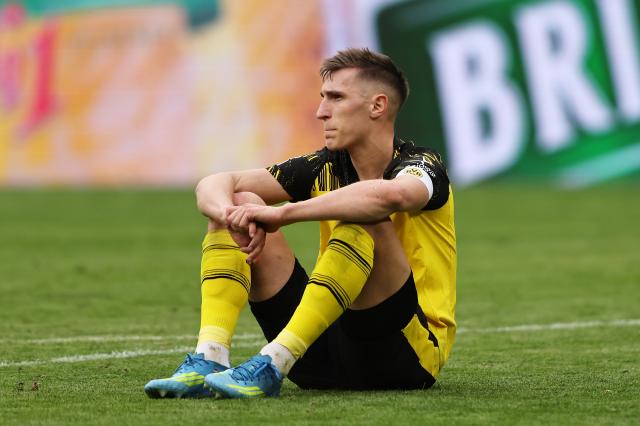 Nico Schlotterbeck dejected following BVB’s loss to Leverkusen