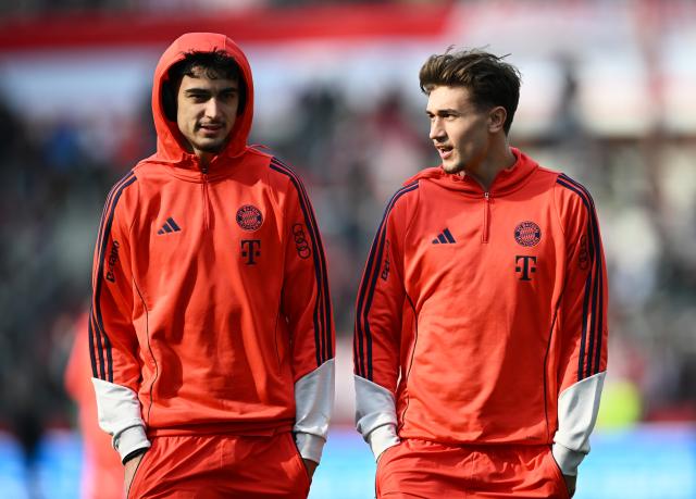 Aleksandar Pavlovic (left).