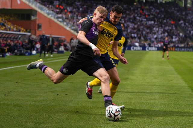 Nathan De Cat (left) of RSC Anderlecht.