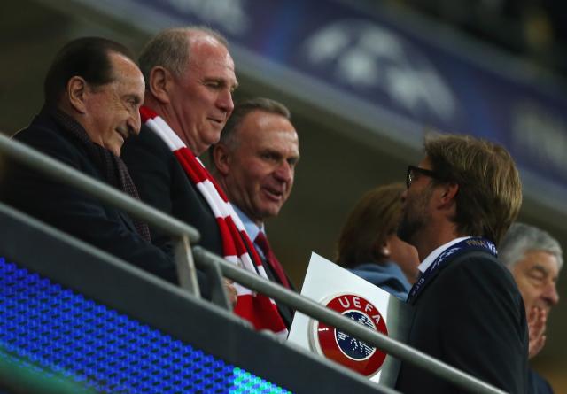 Jürgen Klopp greeting the Bayern Bosses.