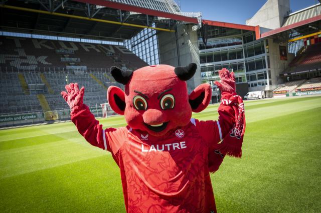 Betzi, the mascot of 1. FC Kaiserslautern, during the team's 2026/27 presentation. 