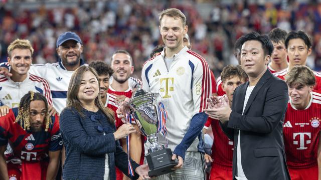 Bayern celebrate beating Aston Villa at the Audi Football Summit 