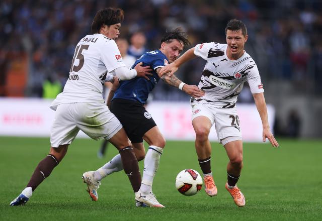 Arminia Bielefeld and St. Pauli drew 2-2 this evening 