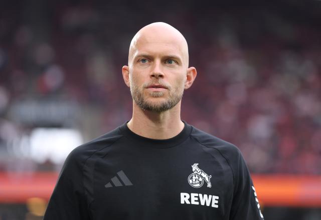 FC Köln manager Rene Wagner looks on before the clash against Werder Bremen.