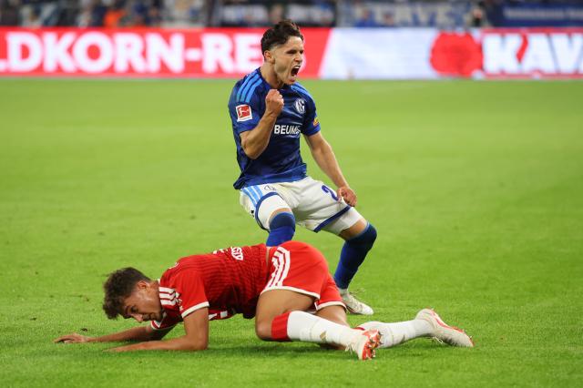 Soufiane El-Faouzi against Bayern.