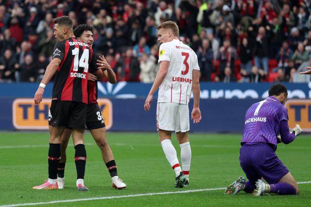 Leverkusen players celebrating.