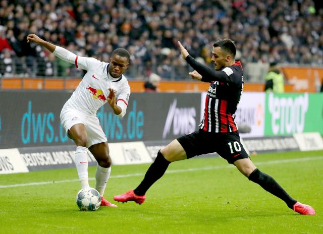 Ademola Lookman (RB Leipzig) and Filip Kostic (Frankfurt).