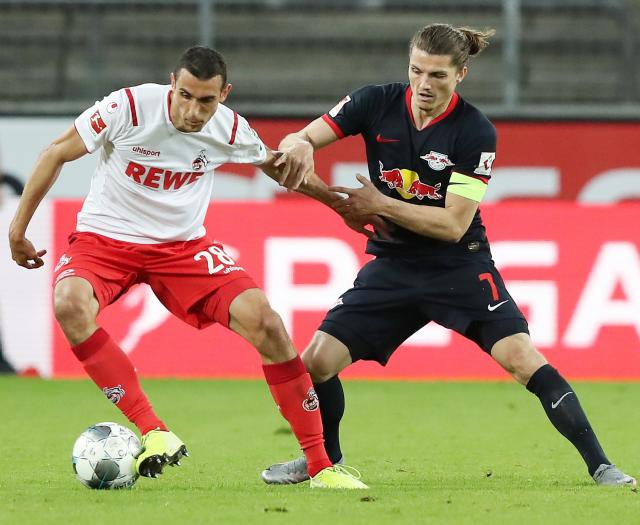 Ellyes Skhiri (left) and Marcel Sabitzer (RB Leipzig).