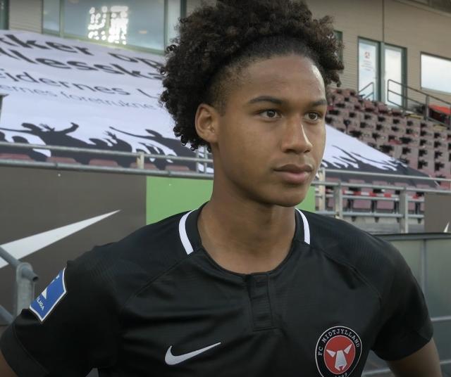 Monchengladbach Eye Fc Midtjylland Midfielder Cajuste