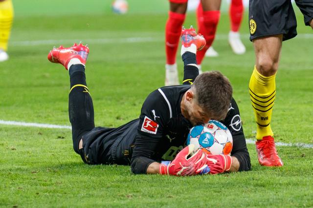 Gregor Kobel made some key saves to keep Frankfurt at bay.