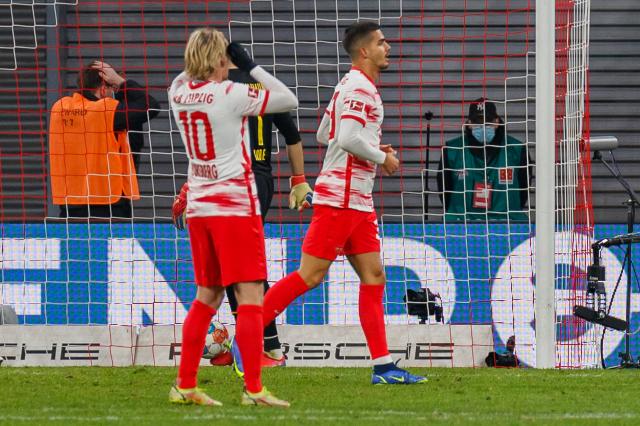 Emil Forsberg and André Silva.