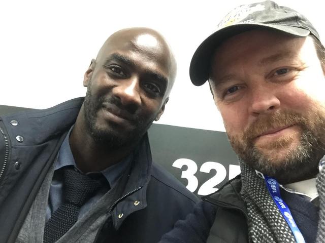 Otto Addo con el autor de Bulinews, Benjamin McFadyean.