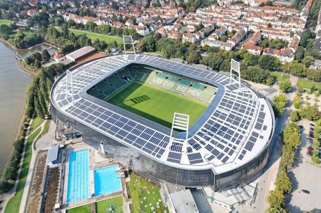 Werder Bremen and Eintracht Frankfurt lock horns at Weserstadion on Friday.