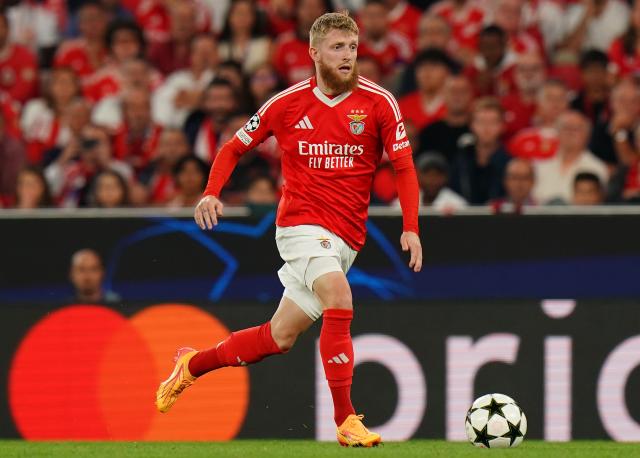 Jan-Niklas Beste in action for SL Benfica.