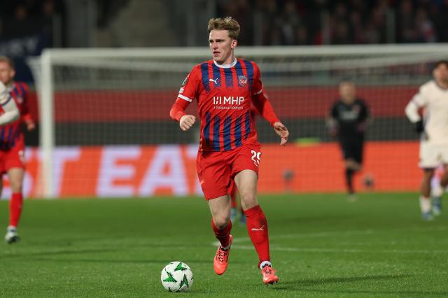 Mikkel Kaufmann in action for Heidenheim this season.