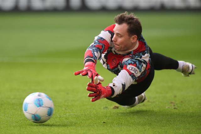 Manuel Neuer signed new Bayern contract