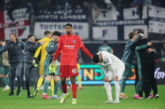Frankfurt players after the loss against Tottenham. Frankfurt players after the loss against Tottenham.